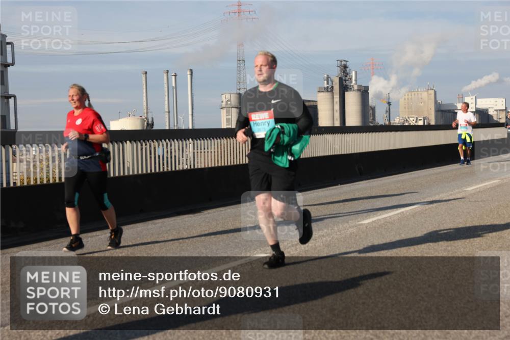 03.10.2025 - Köhlbrandbrückenlauf Lena Gebhardt http://msf.ph/oto/9080931 03.10.2025 10:04:02 Position 2  meine-sportfotos.de
