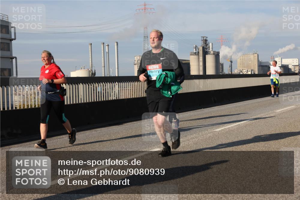 03.10.2025 - Köhlbrandbrückenlauf Lena Gebhardt http://msf.ph/oto/9080939 03.10.2025 10:04:02 Position 2 2873, 111111 meine-sportfotos.de