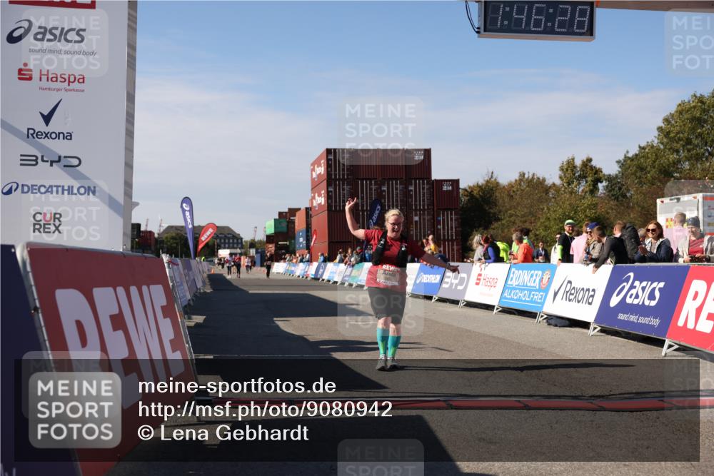 03.10.2025 - Köhlbrandbrückenlauf Lena Gebhardt http://msf.ph/oto/9080942 03.10.2025 13:46:29 Ziel 5900 meine-sportfotos.de