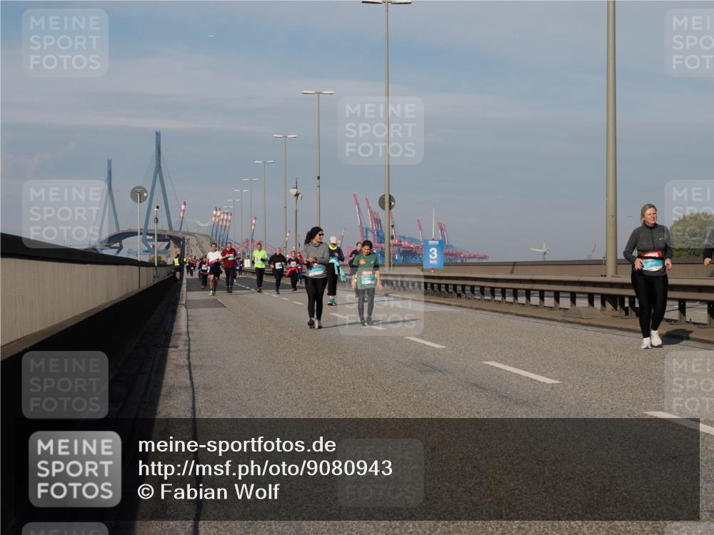03.10.2025 - Köhlbrandbrückenlauf Fabian Wolf http://msf.ph/oto/9080943 03.10.2025 10:17:46 Position 3 3 meine-sportfotos.de