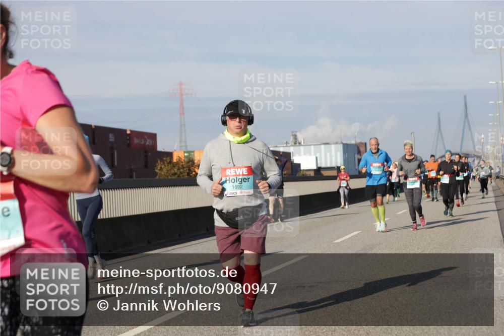 03.10.2025 - Köhlbrandbrückenlauf Jannik Wohlers http://msf.ph/oto/9080947 03.10.2025 10:02:10 Position 3 1692 meine-sportfotos.de