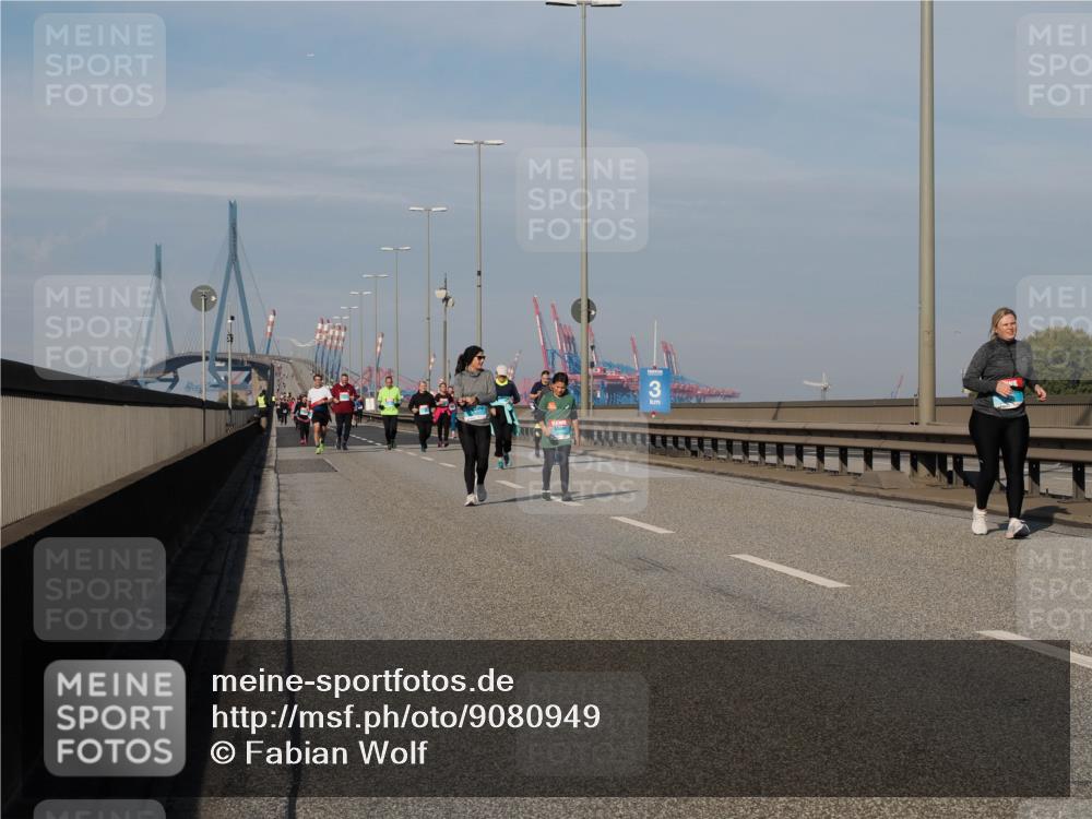 03.10.2025 - Köhlbrandbrückenlauf Fabian Wolf http://msf.ph/oto/9080949 03.10.2025 10:17:46 Position 3 3 meine-sportfotos.de