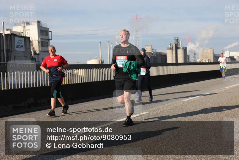 03.10.2025 - Köhlbrandbrückenlauf Lena Gebhardt http://msf.ph/oto/9080953 03.10.2025 10:04:02 Position 2 2872 meine-sportfotos.de