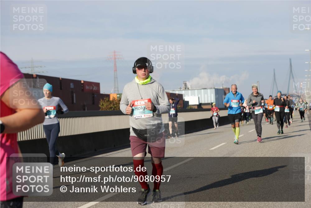 03.10.2025 - Köhlbrandbrückenlauf Jannik Wohlers http://msf.ph/oto/9080957 03.10.2025 10:02:11 Position 3 1692 meine-sportfotos.de