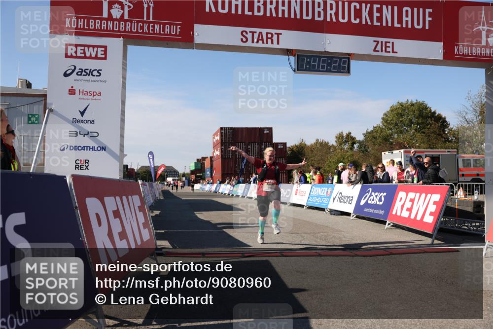 03.10.2025 - Köhlbrandbrückenlauf Lena Gebhardt http://msf.ph/oto/9080960 03.10.2025 13:46:29 Ziel 5900 meine-sportfotos.de