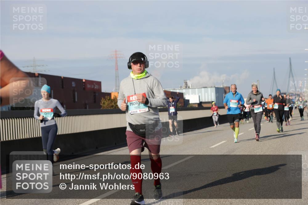 03.10.2025 - Köhlbrandbrückenlauf Jannik Wohlers http://msf.ph/oto/9080963 03.10.2025 10:02:11 Position 3 1692 meine-sportfotos.de