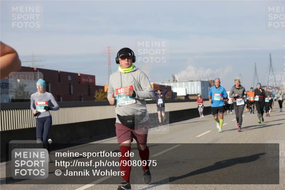 03.10.2025 - Köhlbrandbrückenlauf Jannik Wohlers http://msf.ph/oto/9080975 03.10.2025 10:02:11 Position 3 1692 meine-sportfotos.de