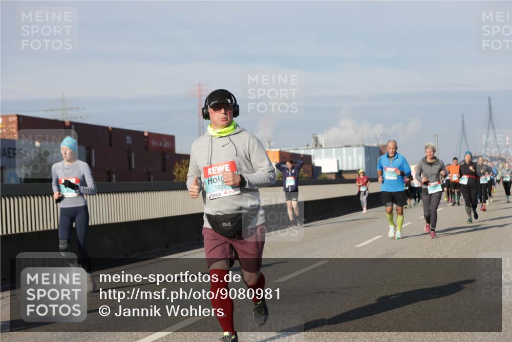 03.10.2025 - Köhlbrandbrückenlauf Jannik Wohlers http://msf.ph/oto/9080981 03.10.2025 10:02:11 Position 3 1692 meine-sportfotos.de