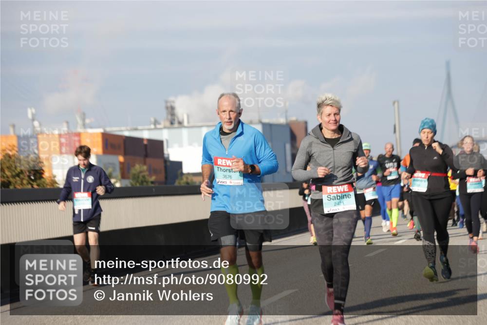03.10.2025 - Köhlbrandbrückenlauf Jannik Wohlers http://msf.ph/oto/9080992 03.10.2025 10:02:12 Position 3 3676, 2421 meine-sportfotos.de