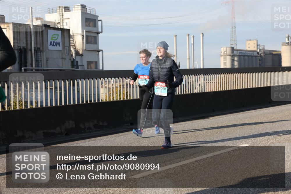 03.10.2025 - Köhlbrandbrückenlauf Lena Gebhardt http://msf.ph/oto/9080994 03.10.2025 10:04:04 Position 2 308, 4, 3110 meine-sportfotos.de