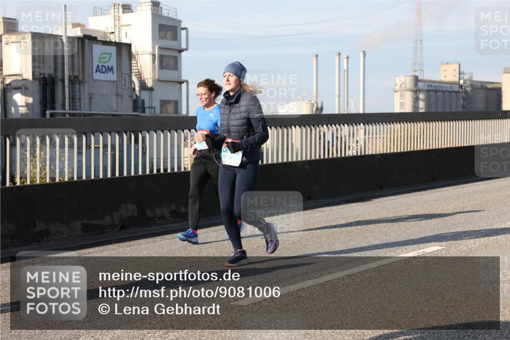03.10.2025 - Köhlbrandbrückenlauf Lena Gebhardt http://msf.ph/oto/9081006 03.10.2025 10:04:04 Position 2 3110 meine-sportfotos.de
