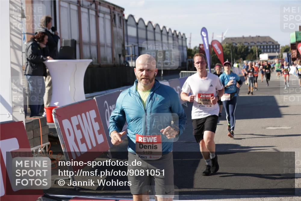 03.10.2025 - Köhlbrandbrückenlauf Jannik Wohlers http://msf.ph/oto/9081051 03.10.2025 13:17:58 Ziel 4333, 4366, 4682, 4829, 4950, 5129, 5168, 5685, 5917, 6153, 6435, 6485, 6633, 6634 meine-sportfotos.de