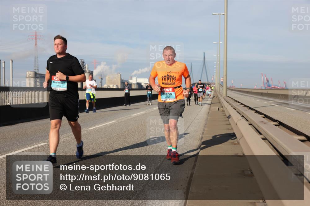 03.10.2025 - Köhlbrandbrückenlauf Lena Gebhardt http://msf.ph/oto/9081065 03.10.2025 10:04:06 Position 2 1855, 12, 1853 meine-sportfotos.de