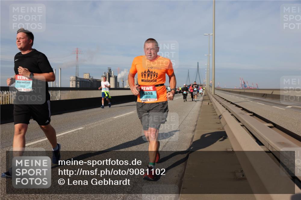 03.10.2025 - Köhlbrandbrückenlauf Lena Gebhardt http://msf.ph/oto/9081102 03.10.2025 10:04:07 Position 2 1855, 1853 meine-sportfotos.de