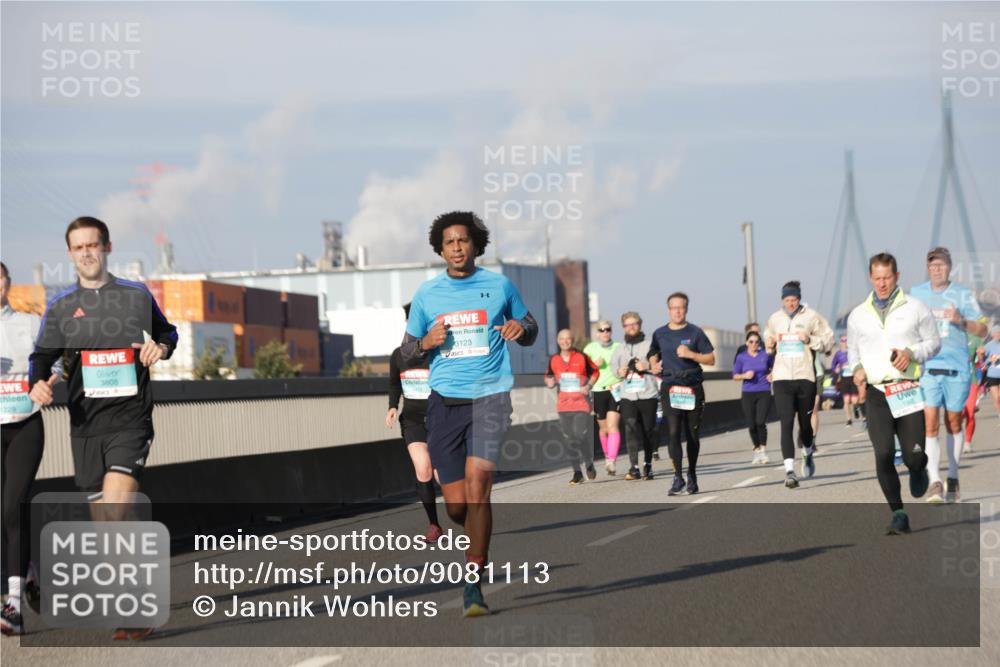 03.10.2025 - Köhlbrandbrückenlauf Jannik Wohlers http://msf.ph/oto/9081113 03.10.2025 09:54:28 Position 3 3808, 3123 meine-sportfotos.de