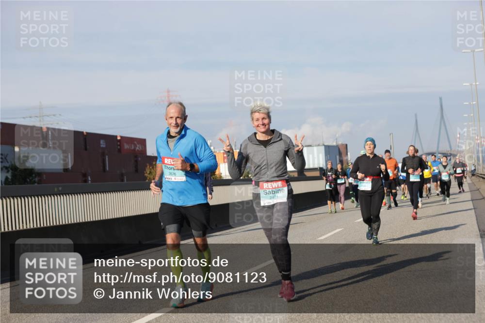 03.10.2025 - Köhlbrandbrückenlauf Jannik Wohlers http://msf.ph/oto/9081123 03.10.2025 10:02:14 Position 3 3676, 2421 meine-sportfotos.de