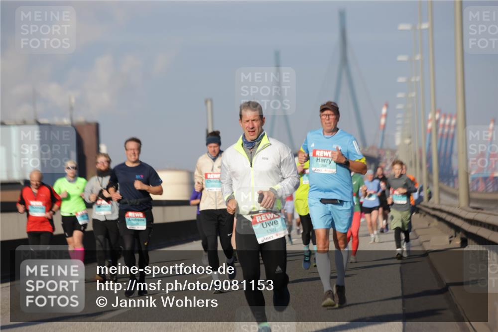 03.10.2025 - Köhlbrandbrückenlauf Jannik Wohlers http://msf.ph/oto/9081153 03.10.2025 09:54:29 Position 3 1286, 1367 meine-sportfotos.de
