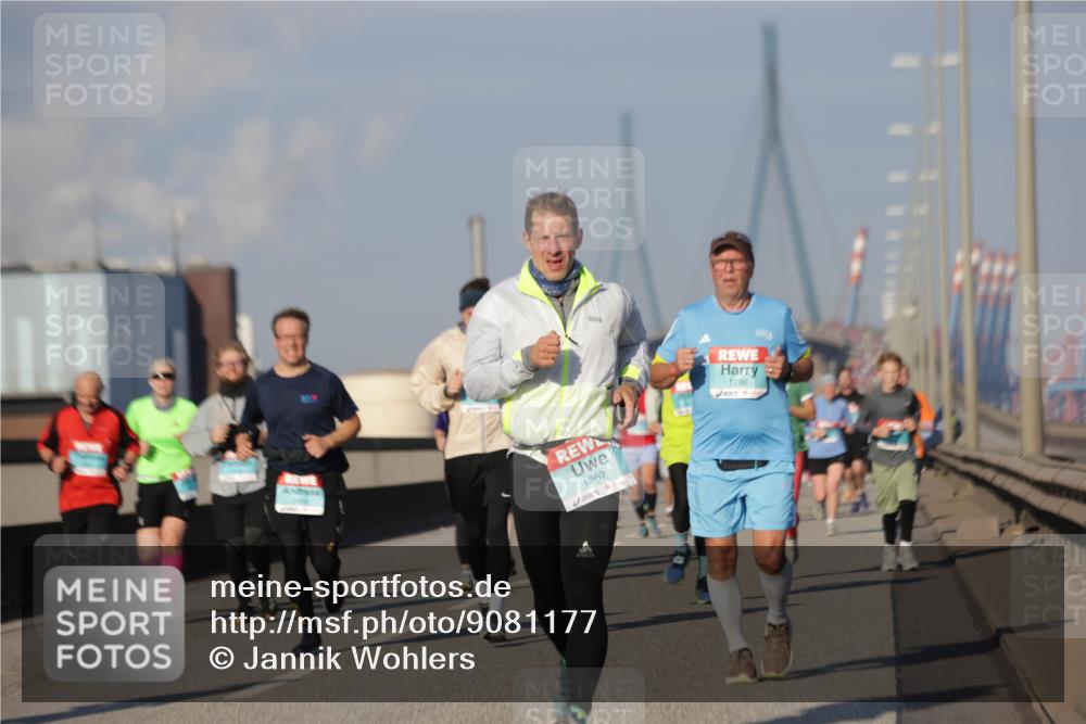 03.10.2025 - Köhlbrandbrückenlauf Jannik Wohlers http://msf.ph/oto/9081177 03.10.2025 09:54:29 Position 3 1367, 1286 meine-sportfotos.de
