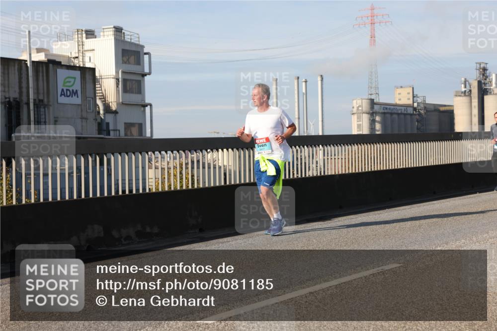 03.10.2025 - Köhlbrandbrückenlauf Lena Gebhardt http://msf.ph/oto/9081185 03.10.2025 10:04:09 Position 2 2417 meine-sportfotos.de