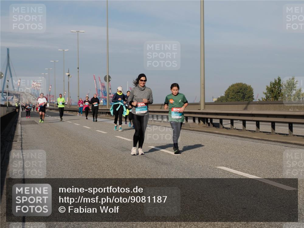 03.10.2025 - Köhlbrandbrückenlauf Fabian Wolf http://msf.ph/oto/9081187 03.10.2025 10:17:52 Position 3 2899, 2898 meine-sportfotos.de