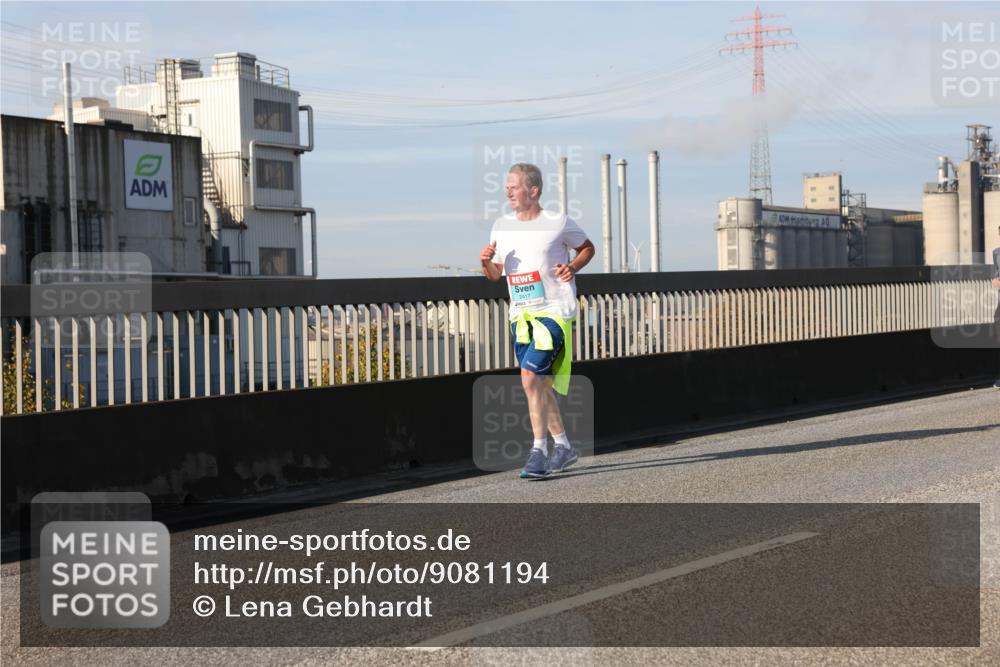 03.10.2025 - Köhlbrandbrückenlauf Lena Gebhardt http://msf.ph/oto/9081194 03.10.2025 10:04:09 Position 2 2417 meine-sportfotos.de