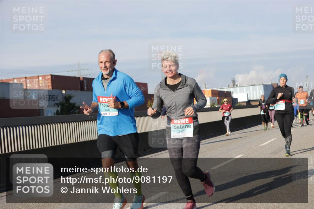 03.10.2025 - Köhlbrandbrückenlauf Jannik Wohlers http://msf.ph/oto/9081197 03.10.2025 10:02:15 Position 3 3676, 2421 meine-sportfotos.de