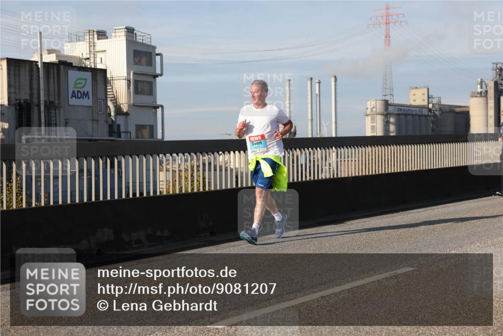 03.10.2025 - Köhlbrandbrückenlauf Lena Gebhardt http://msf.ph/oto/9081207 03.10.2025 10:04:09 Position 2 2417 meine-sportfotos.de
