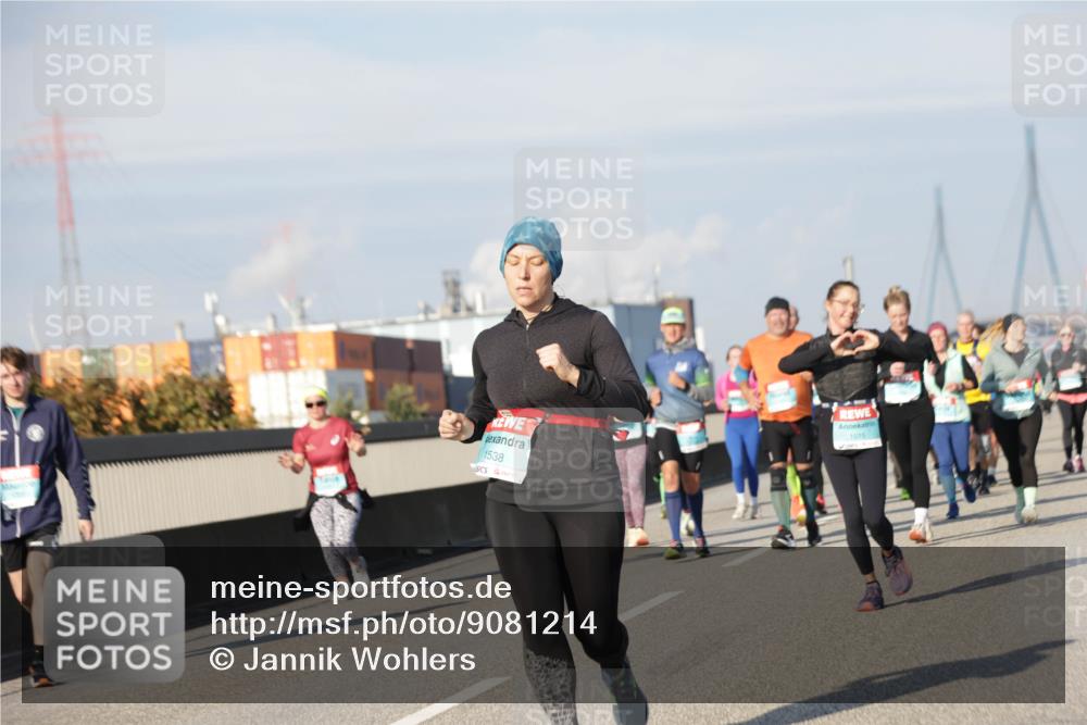 03.10.2025 - Köhlbrandbrückenlauf Jannik Wohlers http://msf.ph/oto/9081214 03.10.2025 10:02:16 Position 3 1538, 1615 meine-sportfotos.de