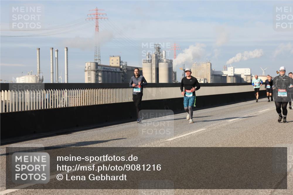 03.10.2025 - Köhlbrandbrückenlauf Lena Gebhardt http://msf.ph/oto/9081216 03.10.2025 10:04:10 Position 2  meine-sportfotos.de