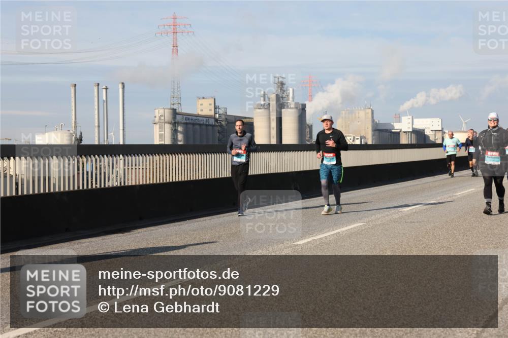 03.10.2025 - Köhlbrandbrückenlauf Lena Gebhardt http://msf.ph/oto/9081229 03.10.2025 10:04:11 Position 2  meine-sportfotos.de