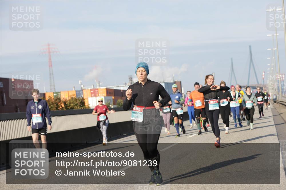 03.10.2025 - Köhlbrandbrückenlauf Jannik Wohlers http://msf.ph/oto/9081239 03.10.2025 10:02:16 Position 3 1538, 1615 meine-sportfotos.de