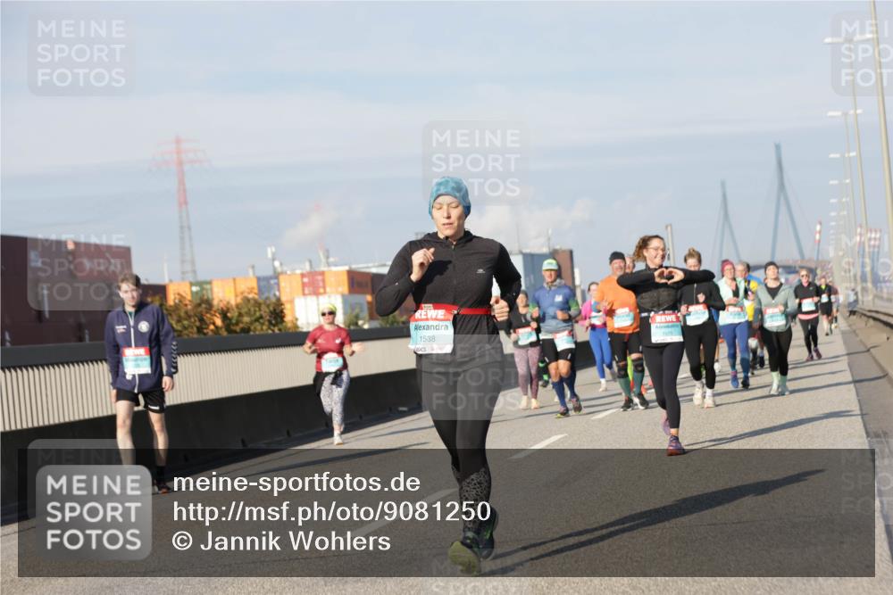 03.10.2025 - Köhlbrandbrückenlauf Jannik Wohlers http://msf.ph/oto/9081250 03.10.2025 10:02:16 Position 3 1538, 1615 meine-sportfotos.de