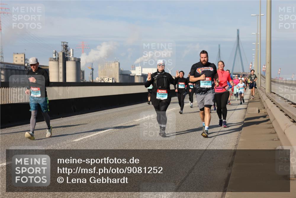 03.10.2025 - Köhlbrandbrückenlauf Lena Gebhardt http://msf.ph/oto/9081252 03.10.2025 10:04:12 Position 2 2787, 2000 meine-sportfotos.de