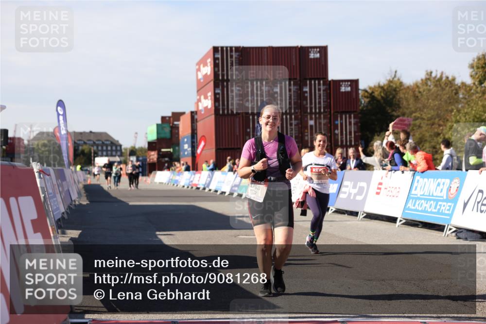 03.10.2025 - Köhlbrandbrückenlauf Lena Gebhardt http://msf.ph/oto/9081268 03.10.2025 13:46:55 Ziel 5275, 5295, 5372, 5388, 5759, 6558 meine-sportfotos.de