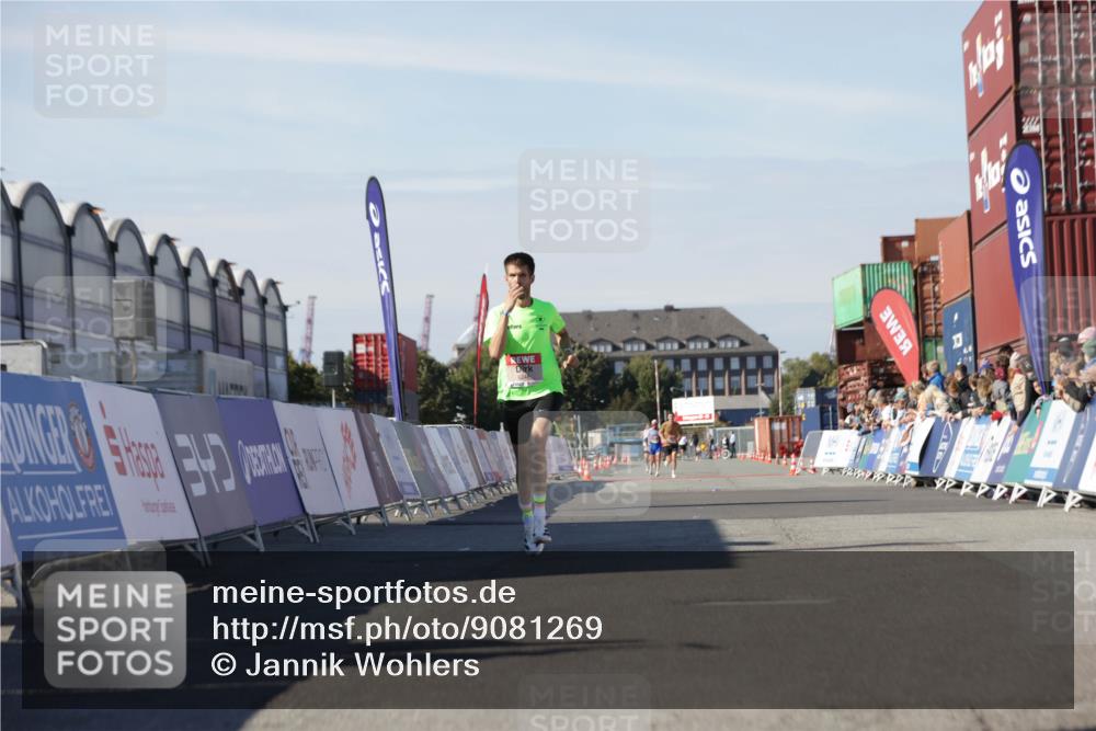 03.10.2025 - Köhlbrandbrückenlauf Jannik Wohlers http://msf.ph/oto/9081269 03.10.2025 12:50:36 Ziel 6248 meine-sportfotos.de