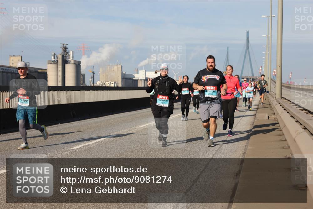 03.10.2025 - Köhlbrandbrückenlauf Lena Gebhardt http://msf.ph/oto/9081274 03.10.2025 10:04:12 Position 2 2787, 2000 meine-sportfotos.de