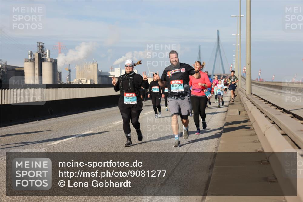 03.10.2025 - Köhlbrandbrückenlauf Lena Gebhardt http://msf.ph/oto/9081277 03.10.2025 10:04:13 Position 2 2787, 2000, 10 meine-sportfotos.de