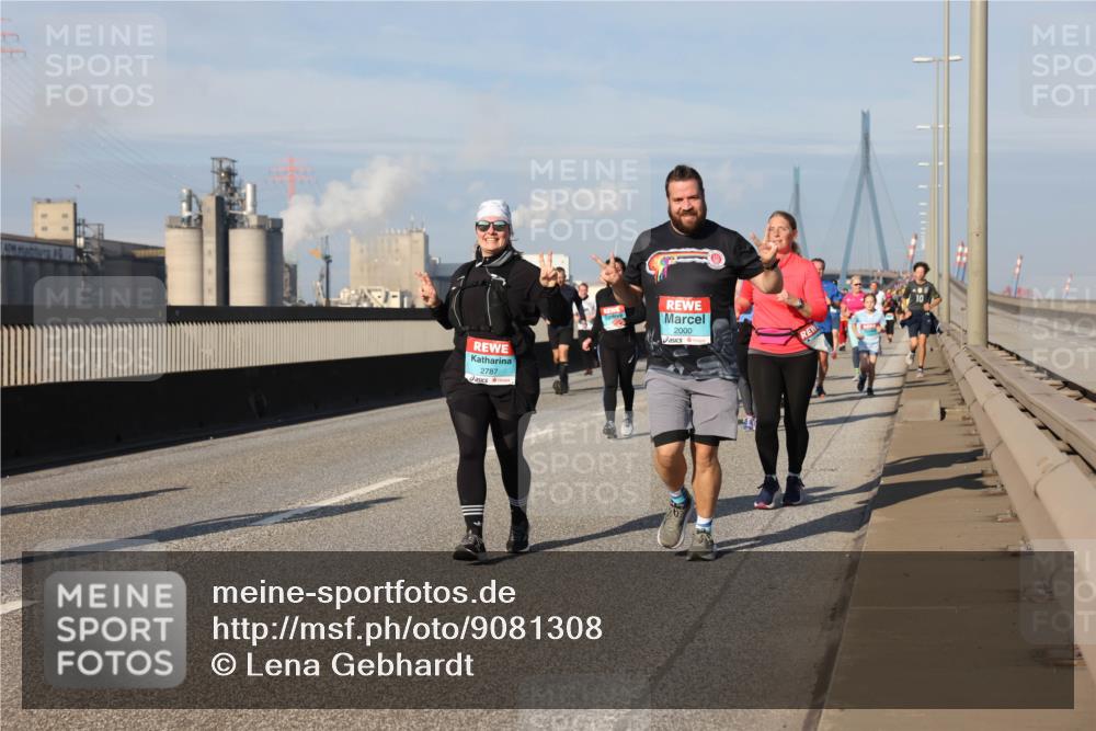 03.10.2025 - Köhlbrandbrückenlauf Lena Gebhardt http://msf.ph/oto/9081308 03.10.2025 10:04:13 Position 2 2787, 2000 meine-sportfotos.de