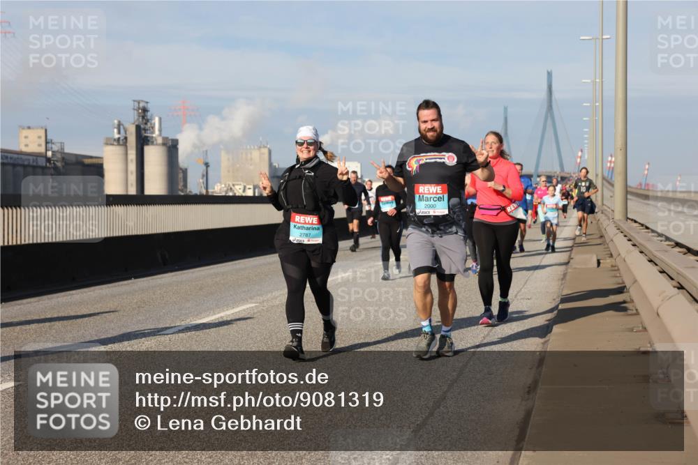 03.10.2025 - Köhlbrandbrückenlauf Lena Gebhardt http://msf.ph/oto/9081319 03.10.2025 10:04:13 Position 2 2787, 2000 meine-sportfotos.de