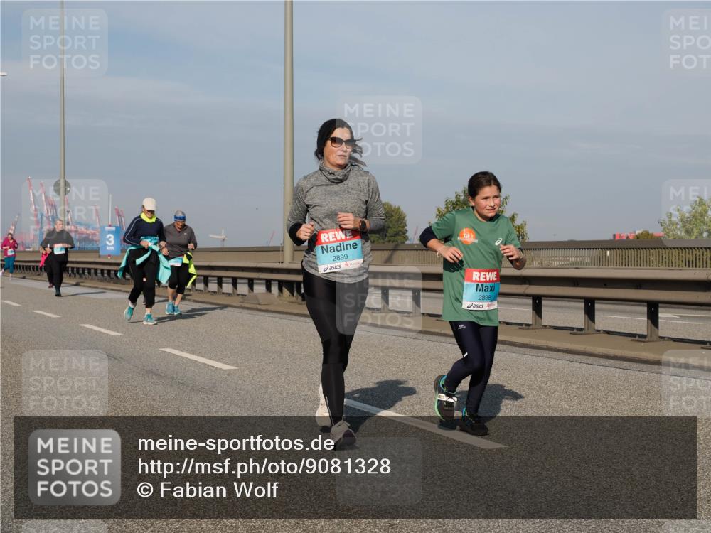 03.10.2025 - Köhlbrandbrückenlauf Fabian Wolf http://msf.ph/oto/9081328 03.10.2025 10:17:55 Position 3 3, 2899, 3, 2898 meine-sportfotos.de