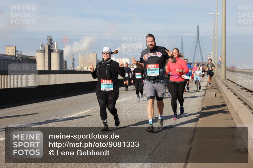 03.10.2025 - Köhlbrandbrückenlauf Lena Gebhardt http://msf.ph/oto/9081333 03.10.2025 10:04:13 Position 2 2787, 2000 meine-sportfotos.de