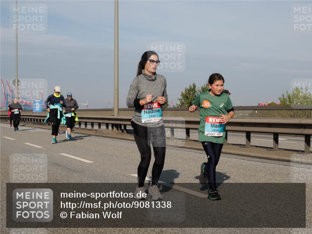 03.10.2025 - Köhlbrandbrückenlauf Fabian Wolf http://msf.ph/oto/9081338 03.10.2025 10:17:55 Position 3 2899, 2898 meine-sportfotos.de