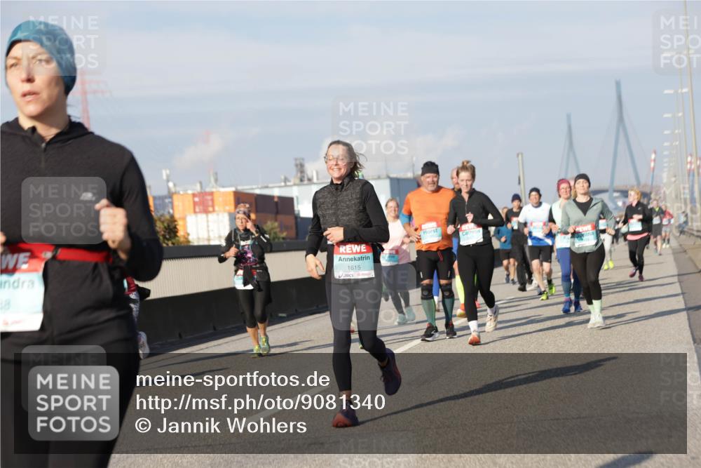 03.10.2025 - Köhlbrandbrückenlauf Jannik Wohlers http://msf.ph/oto/9081340 03.10.2025 10:02:18 Position 3 38, 1615 meine-sportfotos.de