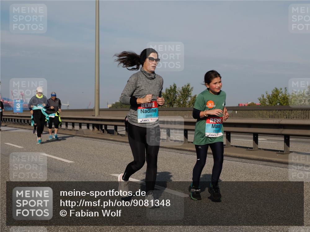 03.10.2025 - Köhlbrandbrückenlauf Fabian Wolf http://msf.ph/oto/9081348 03.10.2025 10:17:55 Position 3 3, 3, 2899, 2898 meine-sportfotos.de