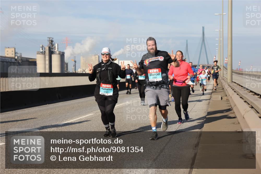 03.10.2025 - Köhlbrandbrückenlauf Lena Gebhardt http://msf.ph/oto/9081354 03.10.2025 10:04:13 Position 2 2787, 2000 meine-sportfotos.de
