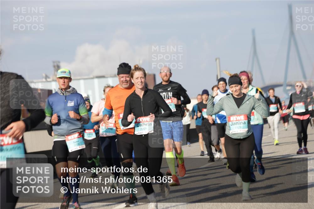 03.10.2025 - Köhlbrandbrückenlauf Jannik Wohlers http://msf.ph/oto/9081365 03.10.2025 10:02:19 Position 3 1615, 1672, 2051, 3736, 1479 meine-sportfotos.de