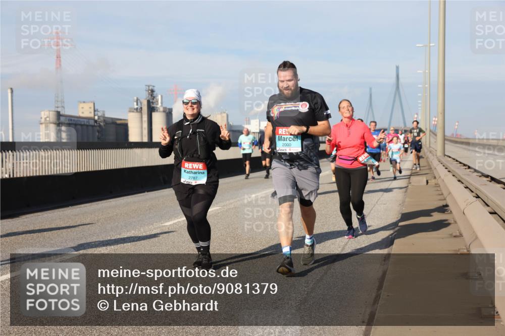 03.10.2025 - Köhlbrandbrückenlauf Lena Gebhardt http://msf.ph/oto/9081379 03.10.2025 10:04:14 Position 2 2787, 2000 meine-sportfotos.de