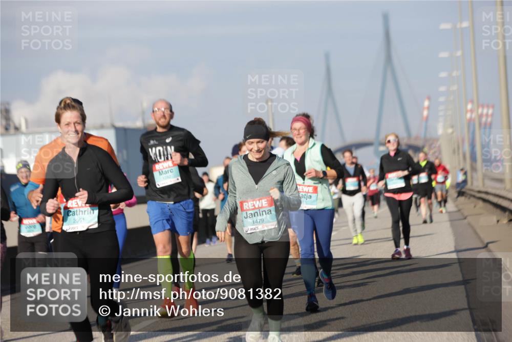 03.10.2025 - Köhlbrandbrückenlauf Jannik Wohlers http://msf.ph/oto/9081382 03.10.2025 10:02:20 Position 3 2051, 1282, 1479 meine-sportfotos.de
