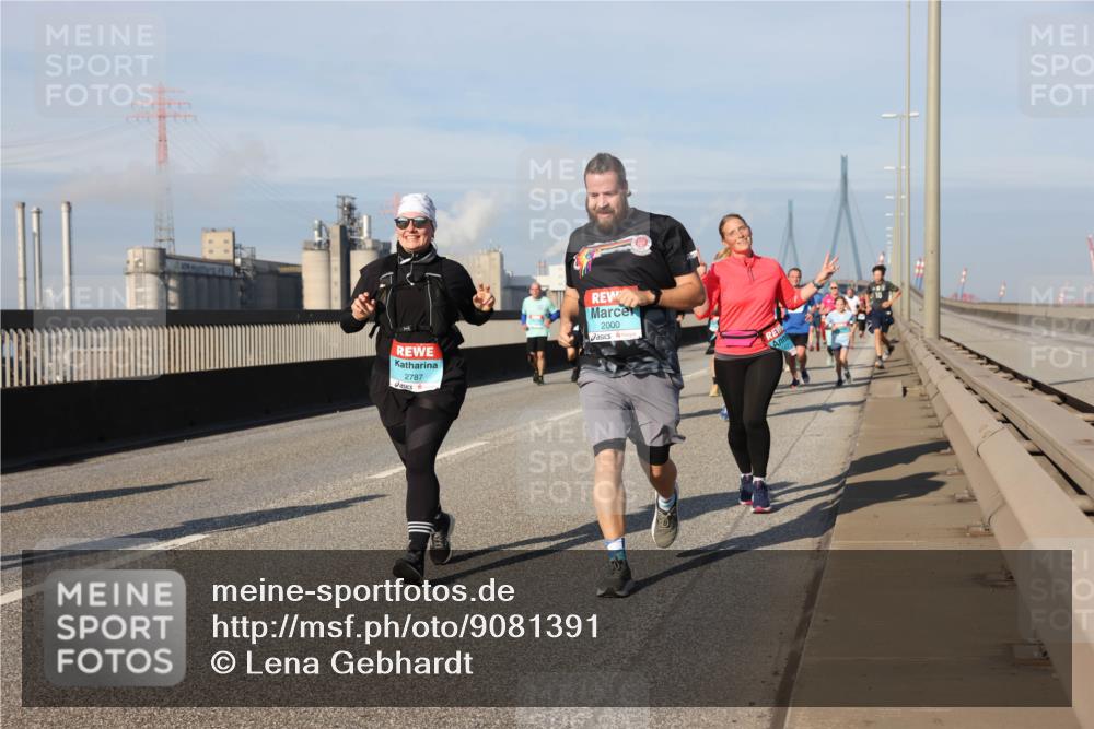 03.10.2025 - Köhlbrandbrückenlauf Lena Gebhardt http://msf.ph/oto/9081391 03.10.2025 10:04:14 Position 2 2787, 2000 meine-sportfotos.de
