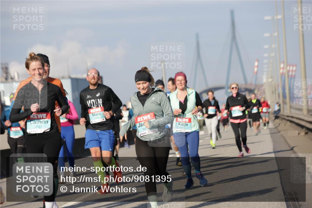 03.10.2025 - Köhlbrandbrückenlauf Jannik Wohlers http://msf.ph/oto/9081395 03.10.2025 10:02:20 Position 3 2051, 1280, 147, 1911 meine-sportfotos.de